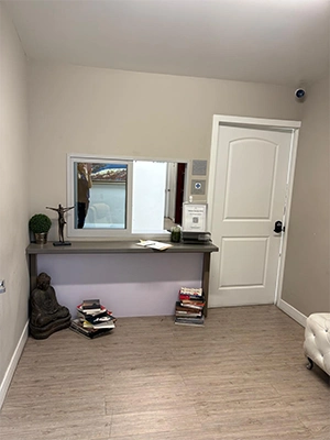 Reception Area At Natures Remedy Clinic - Los Angeles